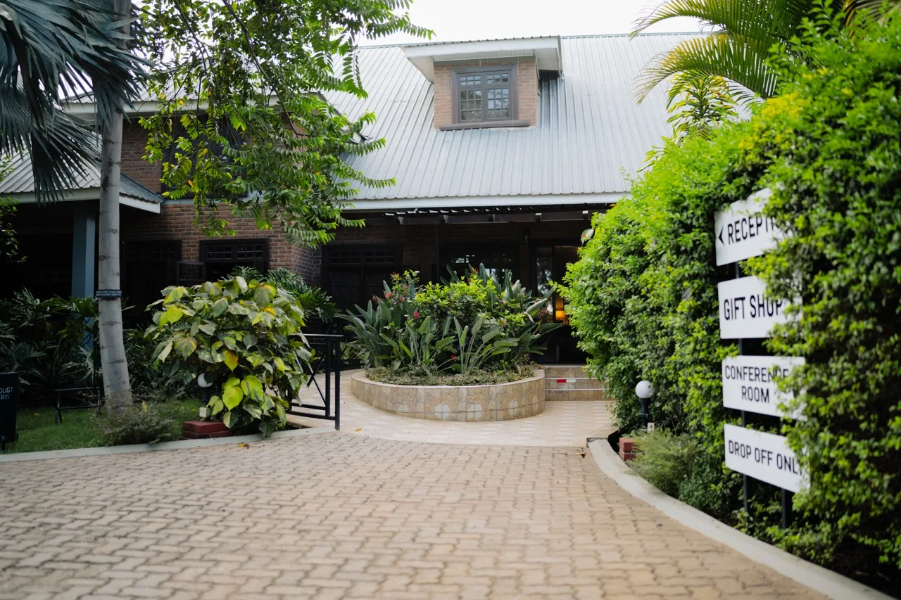 Airport Planet Lodge 6