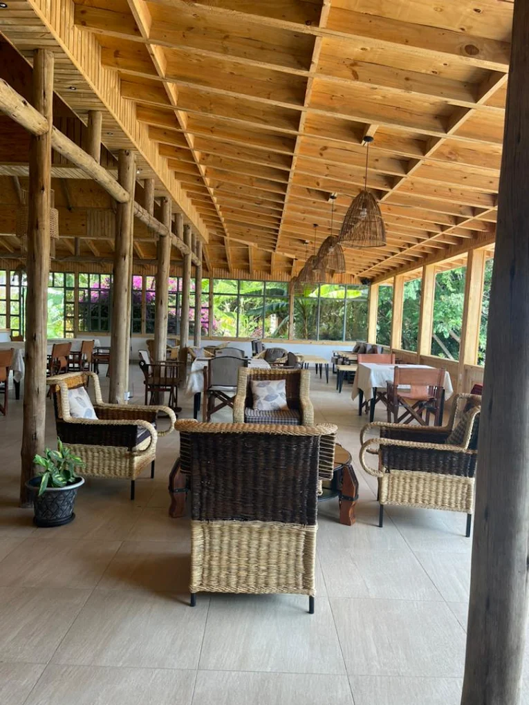 Pazuri Inn 6