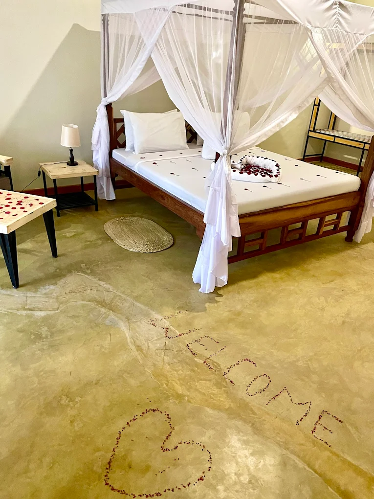 Pazuri Inn 8