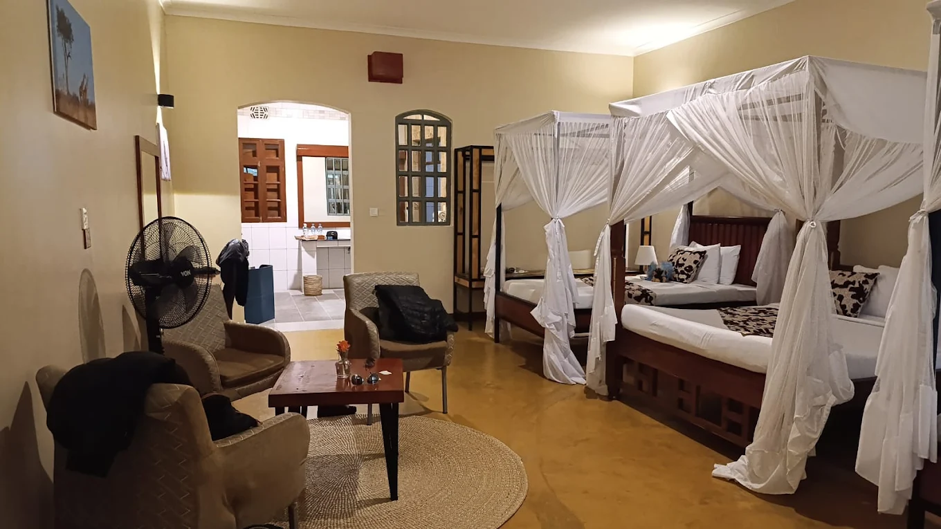 Pazuri Inn 9
