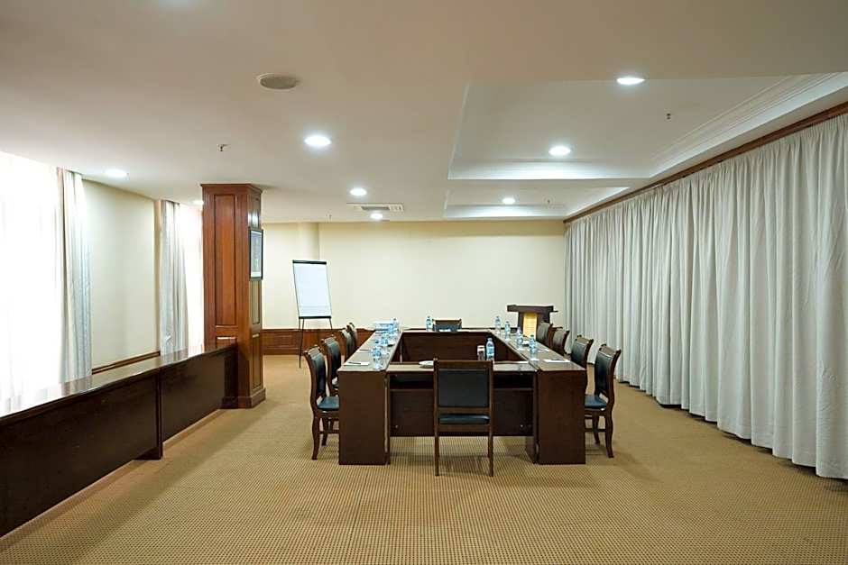 Kibo Palace Hotel 7