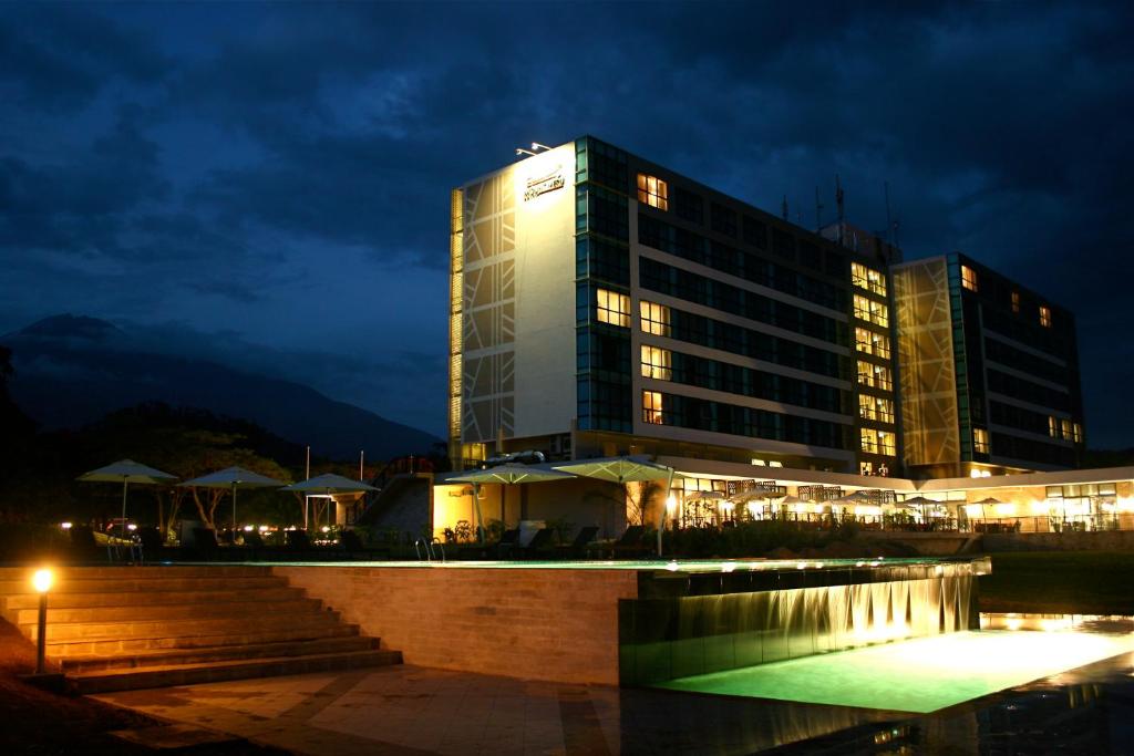 Mount Meru Hotel 8
