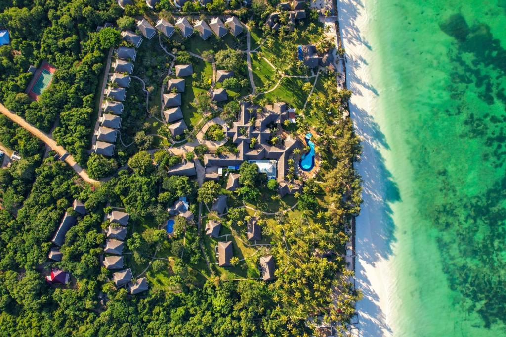 Bluebay Beach Resort 3