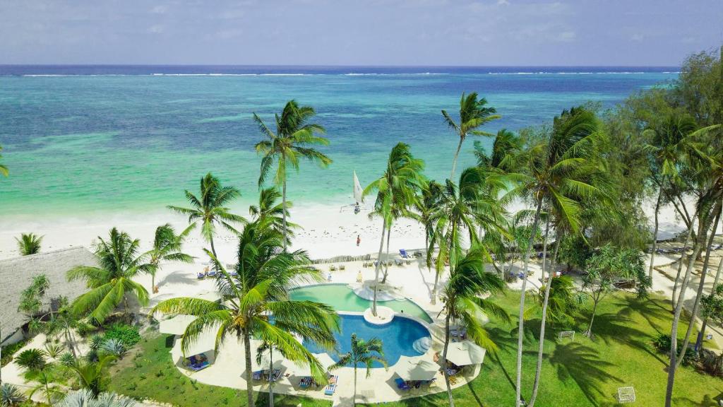Bluebay Beach Resort 6