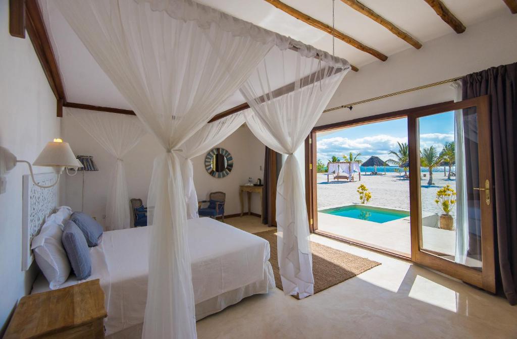 Konokono Beach Resort 10