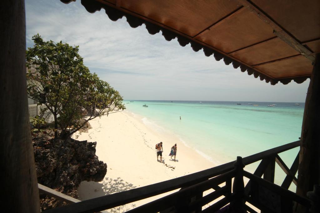 LangiLangi Beach Bungalows 3