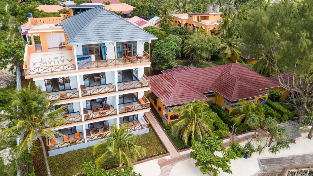 Mnarani Beach Cottages 4