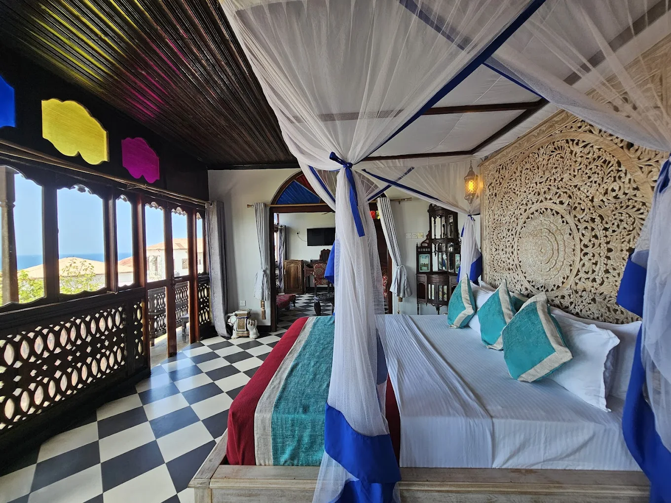 Dhow Palace Hotel 4